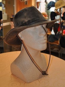 mein-Pferd-steht-am-Roßmarkt-Leder-Optik